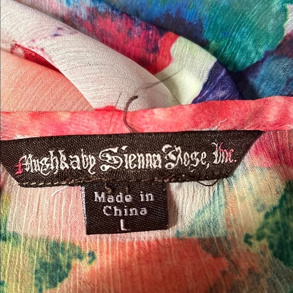 Sienna Rose Colorful Abstract Blouse - Picture 9 of 9